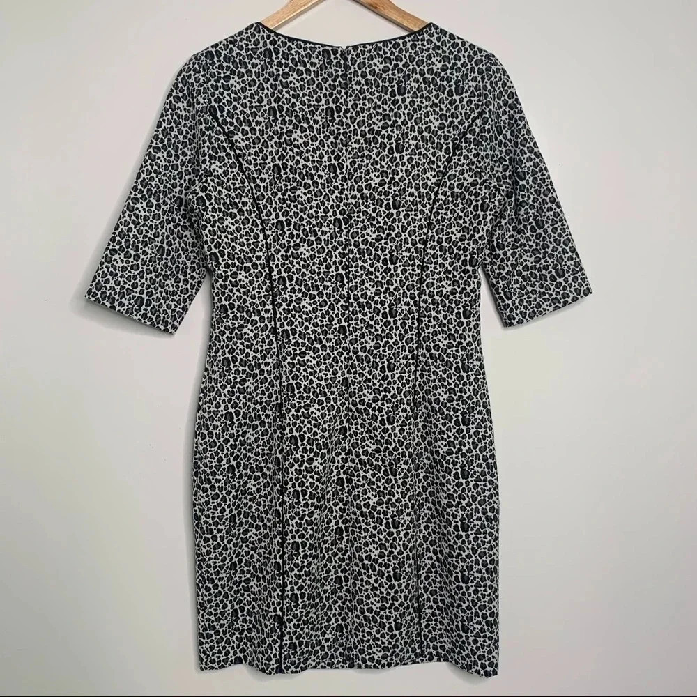 Banana Republic Black Gray Animal Print Fitted Dress Size 4 - Picture 7 of 9